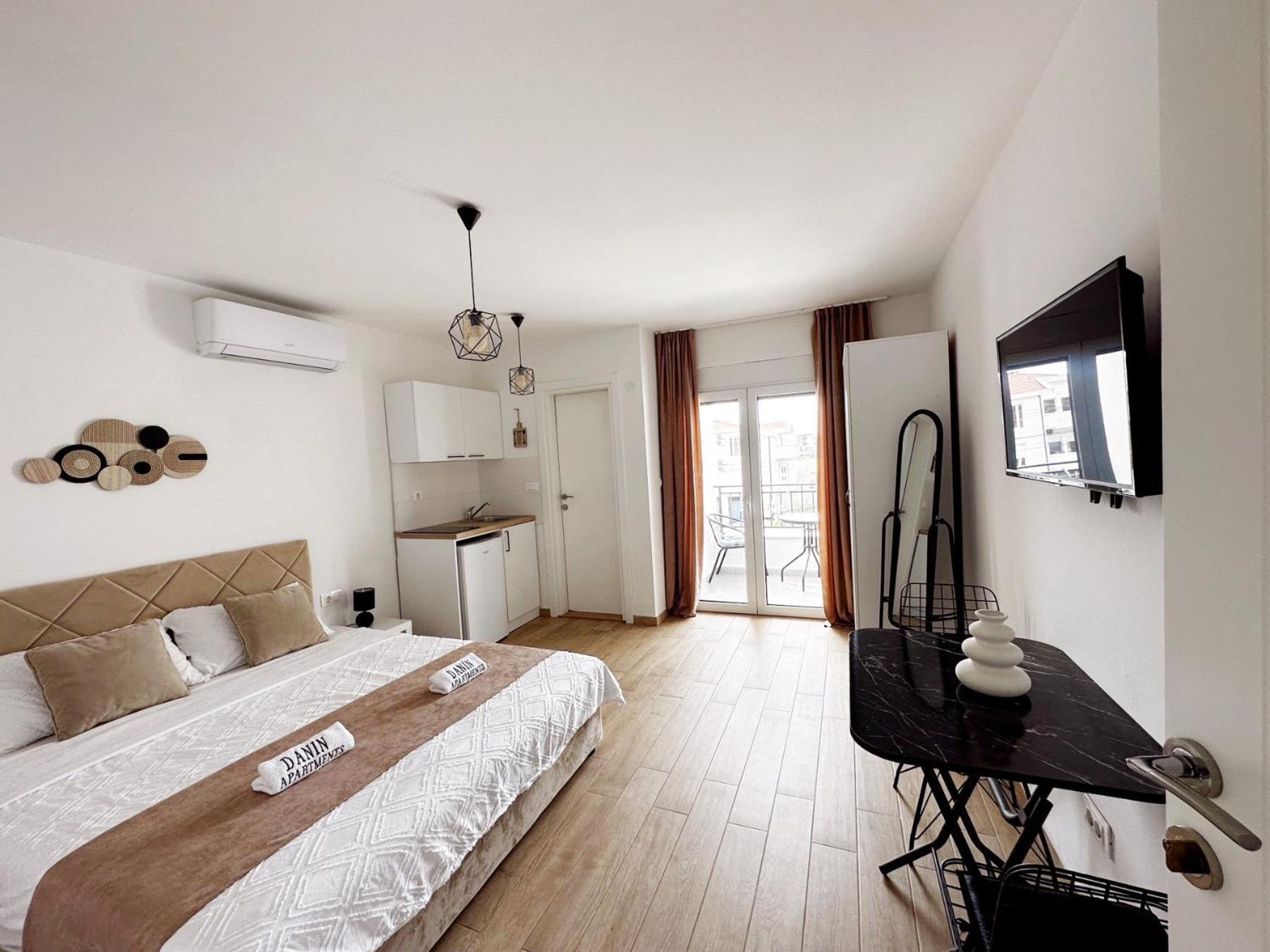 Danin Apartmani Bar Exterior photo